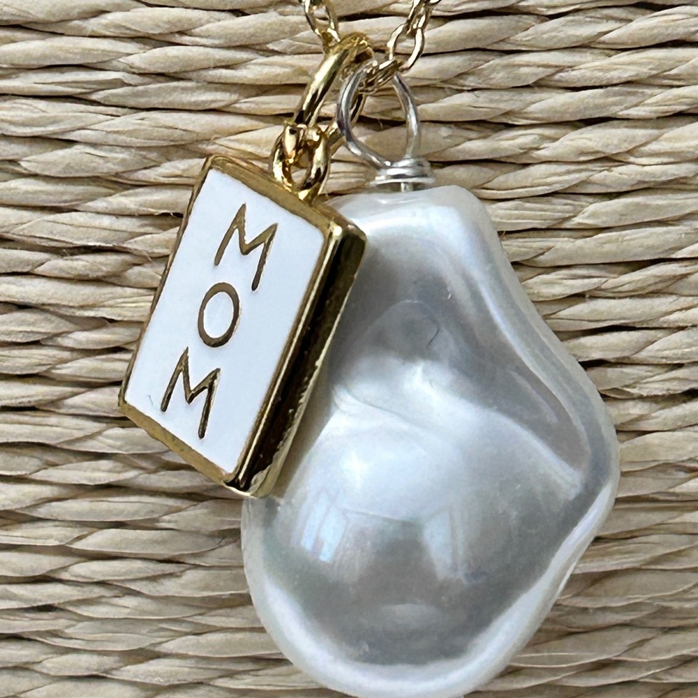 NEW HANDMADE 14K Gold Filled MOM Necklace with Baroque Shell